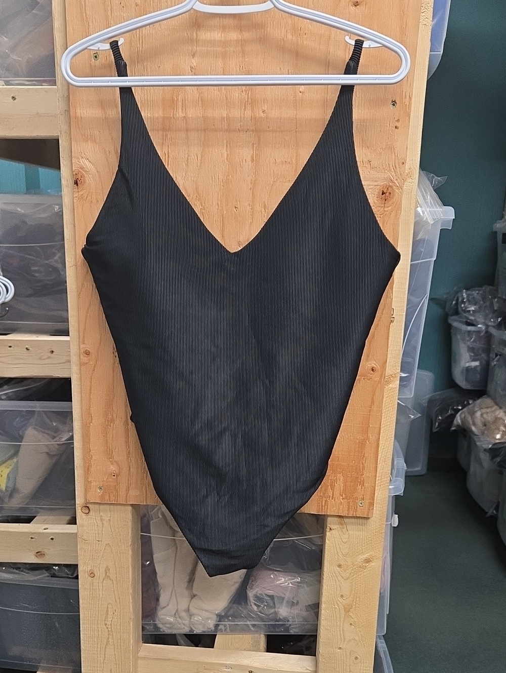 Beach Riot Size XL Black Textured Deep V-Neck One Piece Swimsuit